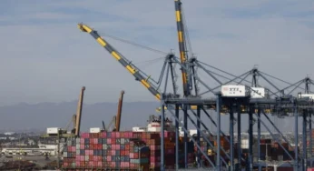 US Trade Court Examines Trump’s 10% Global Tariffs’ Legality