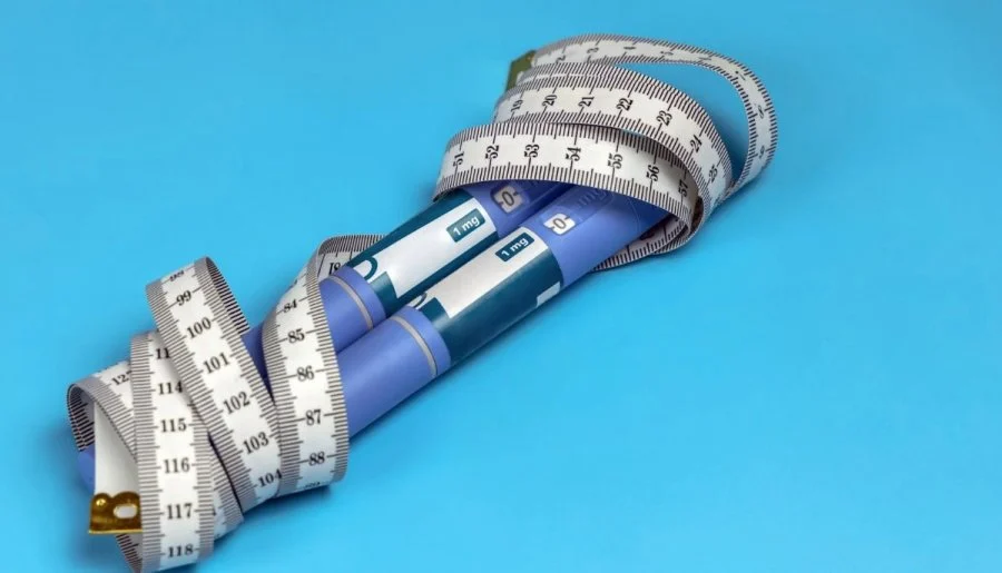 AI Discovers Hidden GLP-1 Drug Side Effects in Reddit Analysis