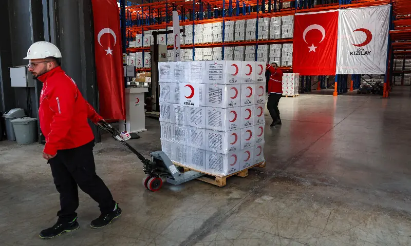 Aid Convoy Traverses Turkey-Iran Border Amidst Crisis