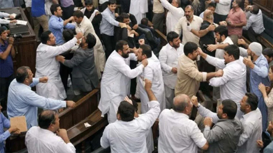 Brawl Erupts in Karachi City Council Meeting Over Water Rights Slogans