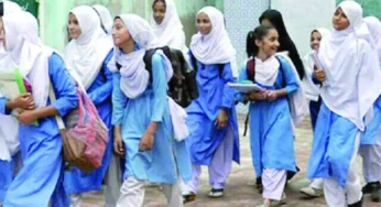 Unsafe Punjab School Commute Endangers Children Amid Lack of Transport