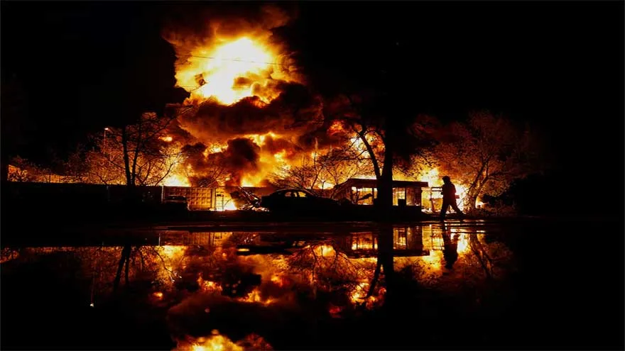 Russian Missiles Hit Kyiv & Cities, 13 Dead