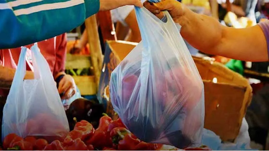 Punjab Gov’t Plans Action Against Plastic Bags Amid Health Risks