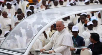 Pope Leo Urges Angola to Heal Divisions at Crowded Events