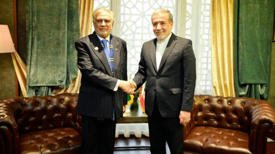 Dar, Araghchi Discuss Regional Peace and Dialogue for Stability