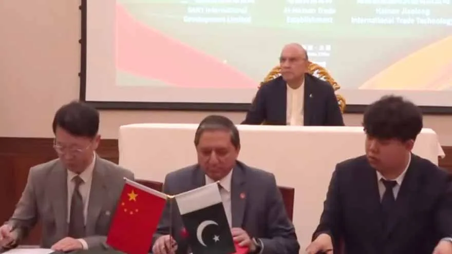 Pakistan, China Sign MoUs for Enhanced Cooperation