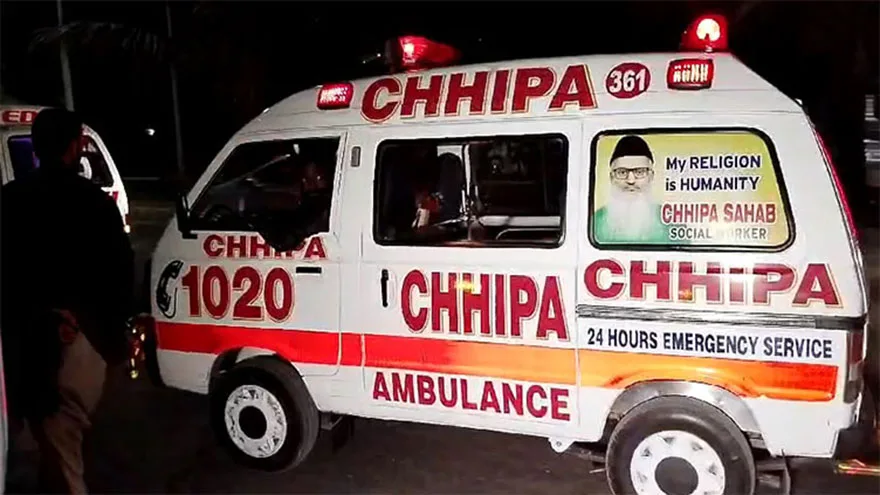 Train Hits Mini-Truck in Shahdadpur, One Killed