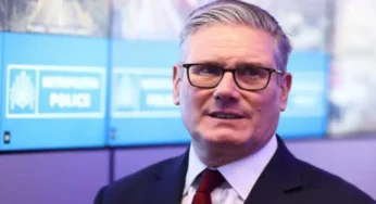Starmer Won’t Set Timetable for Leaving Downing Street