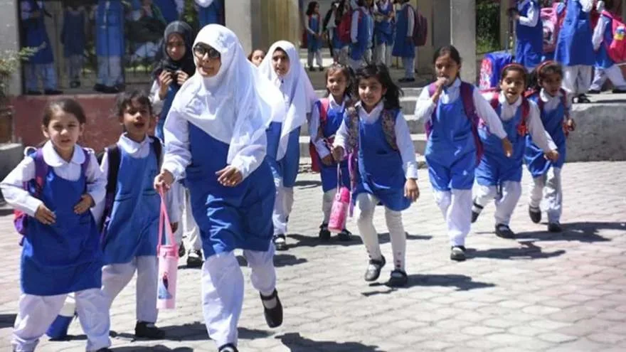 Summer Holidays Announced for Federal Schools & Colleges from May 25, Coaching Classes Continue in June-July