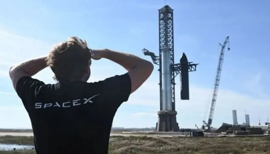SpaceX’s Starship V3 Prepares for High-Stakes Test Flight Ahead of IPO