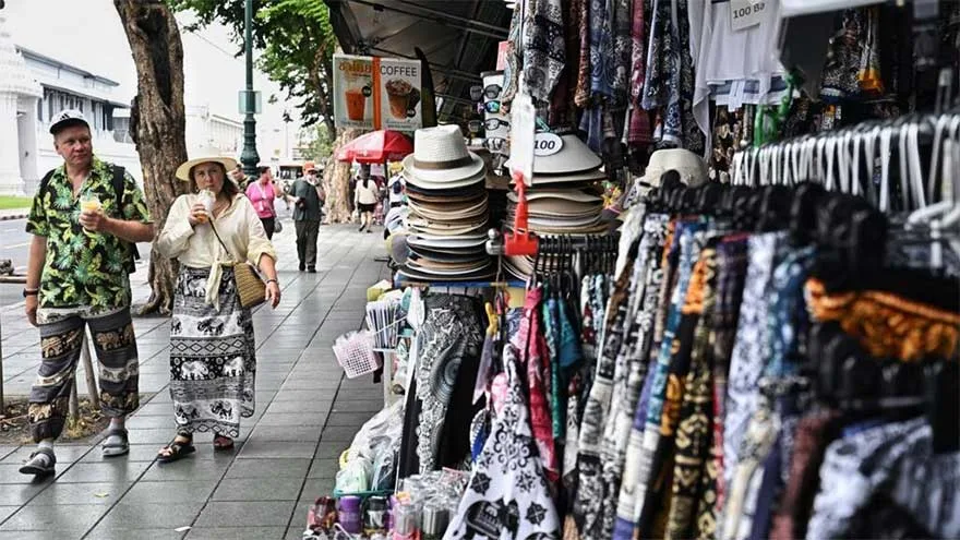 Tourists in Thailand Face Visa-Free Stay Cuts