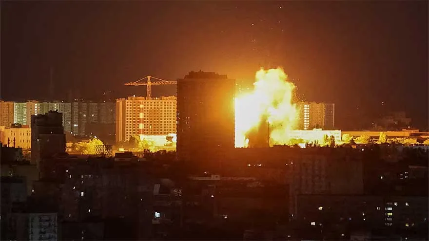 Russia Targets Ukraine Power, Infrastructure; Kyiv Escalates Oil Attacks Amid 4-Year War