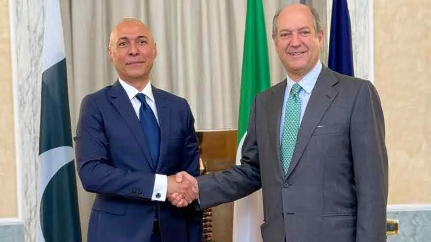 Pakistan Italy Sign Agreement to Abolish Visas for Diplomatic Passports