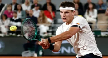 Mensik Advances in French Open; Andreeva Set for Semi-Finals Meeting