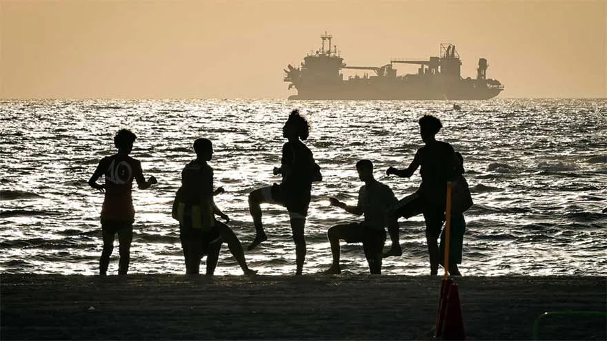 Dubai’s Palm Hotels Attract Staycations Amid Tourist Exodus