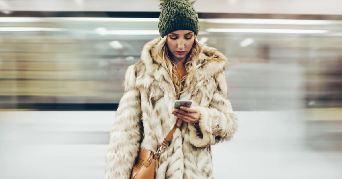 Declining Birth Rate in America Sparks Debate on Smartphone Influence
