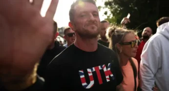 UK Anti-Islam Activist Robinson Detained at Heathrow Over Racist Posts