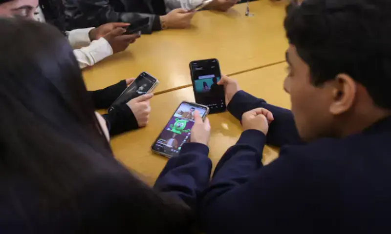 UK PM Announces Social Media Ban for Under-16s Amid Youth Unhappiness Concerns