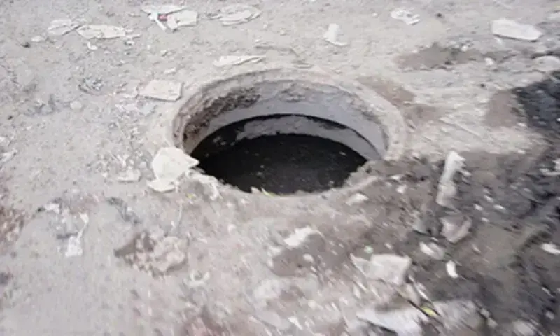 Five-Year-Old Dies After Falling Into Open Manhole in Lahore