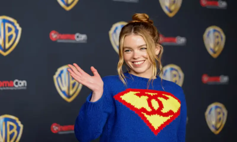 ‘Supergirl’ Brings Relatable Hero to Big Screen