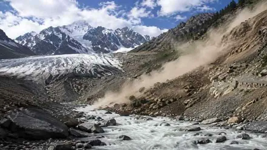 PMD Issues Glof Alert Amid Rising Temperatures in KP, GB