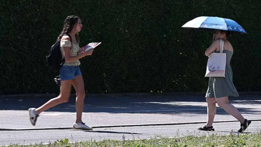 Record Heatwaves Hit Britain, France, Switzerland, Germany in June