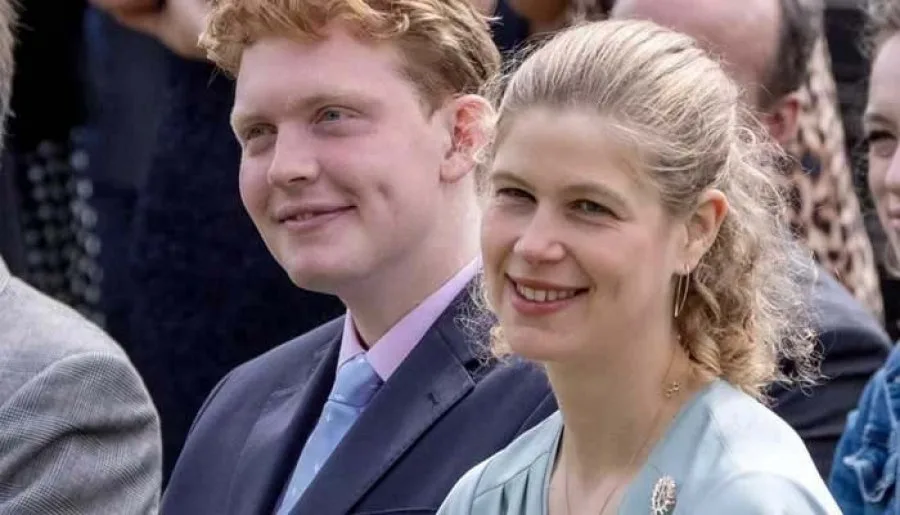 Lady Louise Windsor Receives Duke of Edinburgh Gold Award with Felix da Silva-Clamp Present
