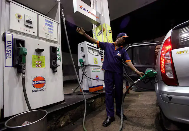 India’s E20 Fuel Mandate Sparks Backlash & Protest Over Efficiency Concerns