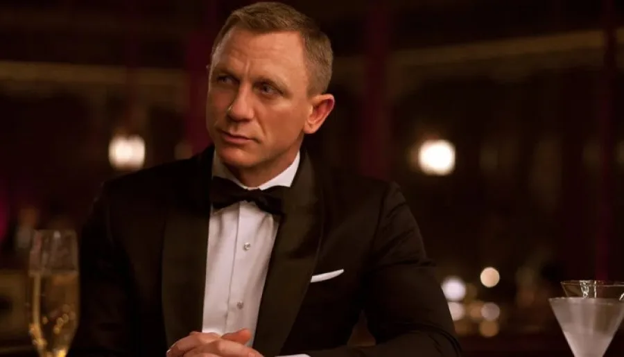 James Bond Banned from Having Dog Due to Fleming Family’s Creative Control